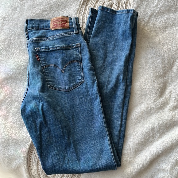 Levi’s Slight Flare Jeans - Size 28 - Picture 3 of 3